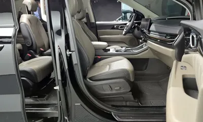 Kia Canival 2025, 6685 км, за 36225.14 USD - фото 11
