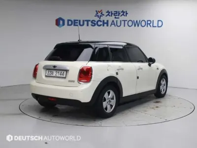MINI Cooper 2015, 150227 км, за 3178.81 USD