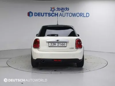 MINI Cooper 2015, 150227 км, за 3178.81 USD