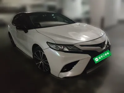 Toyota Camry 2019, 48100 км, за 18423 USD - фото 3