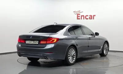 BMW 5-Series 2019, 101568 км, за 14113.17 USD
