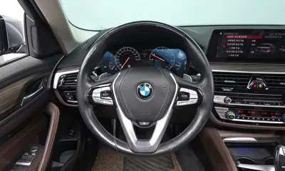 BMW 5-Series 2019, 101568 км, за 14113.17 USD - фото 14