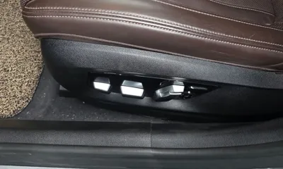 BMW 5-Series 2019, 101568 км, за 14113.17 USD - фото 34