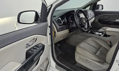 Kia Canival 2015, 67500 км, за 8729.63 USD - фото 11