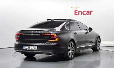 Volvo S90 2021, 34610 км, за 19627.15 USD