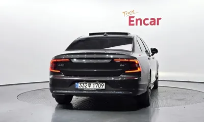 Volvo S90 2021, 34610 км, за 19627.15 USD