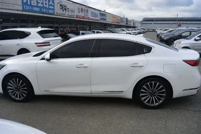 Kia K7 2016, 132067 км, за 6511.69 USD
