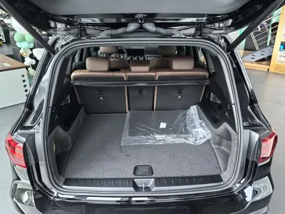 Mercedes-Benz EQB 2025, 100 км, за 24429.25 USD - фото 6
