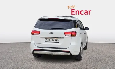 Kia Canival 2017, 113549 км, за 8476.81 USD