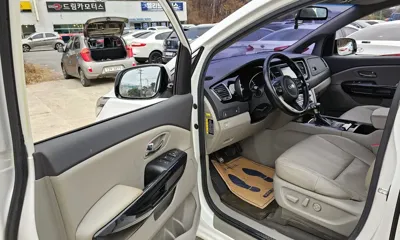 Kia Canival 2017, 113549 км, за 8476.81 USD - фото 10
