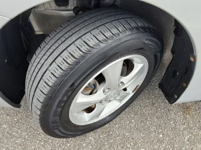 Hyundai Accent 2012, 83000 км, за 2494.42 USD
