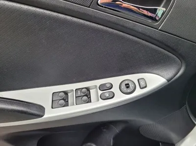 Hyundai Accent 2012, 83000 км, за 2474.44 USD - фото 14