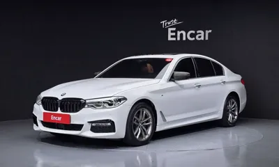 BMW 5-Series · 2018 год