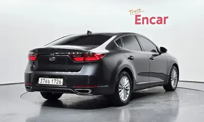 Kia K7 2018, 121986 км, за 7214.13 USD
