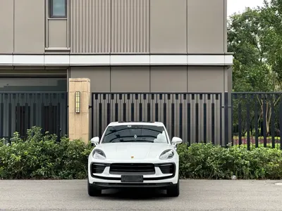 Porsche Macan 2023, 30000 км, за 49874.99 USD