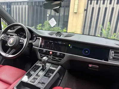 Porsche Macan 2023, 30000 км, за 49874.99 USD - фото 11