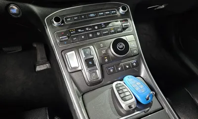 Hyundai Santafe 2021, 68409 км, за 17395.3 USD - фото 9