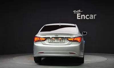 Hyundai Sonata 2013, 128346 км, за 3386.08 USD