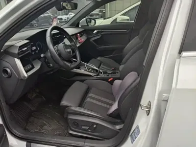 Audi A3 2023, 21600 км, за 21335.2 USD