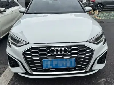 Audi A3 2023, 21600 км, за 21335.2 USD