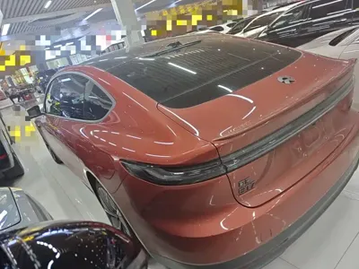 Nio ET7 2022, 73900 км, за 18565.16 USD