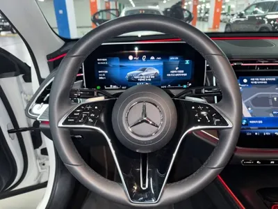 Mercedes-Benz E-Class 2025, 833 км, за 41693.83 USD - фото 9