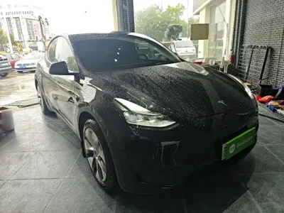 Tesla Model Y 2023, 108200 км, за 22507.85 USD
