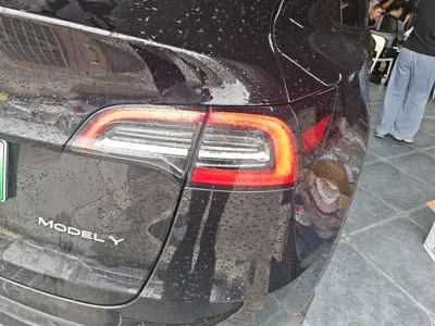 Tesla Model Y 2023, 108200 км, за 22507.85 USD - фото 8