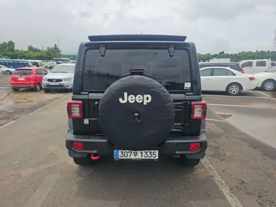 Jeep Wrangler 2023, 51000 км, за 37661.05 USD