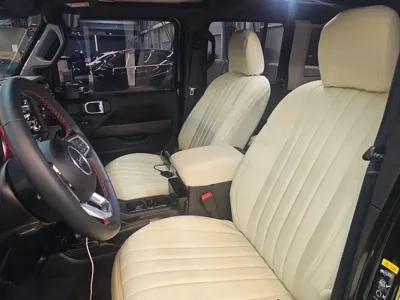 Jeep Wrangler 2023, 51000 км, за 37661.05 USD - фото 10