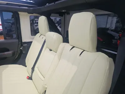 Jeep Wrangler 2023, 51000 км, за 37661.05 USD - фото 19