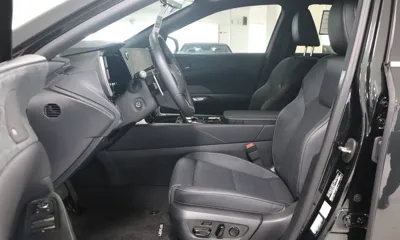 Lexus RX 2024, 4695 км, за 62073.02 USD - фото 9