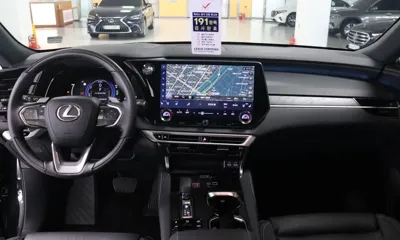 Lexus RX 2024, 4695 км, за 62073.02 USD - фото 11