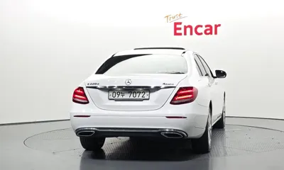 Mercedes-Benz E-Class 2019, 134704 км, за 14561.52 USD - фото 4
