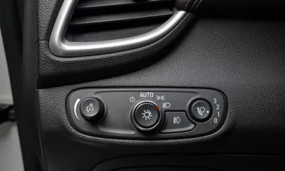 ChevroletGMDaewoo Trax 2019, 105439 км, за 3741.63 USD - фото 17