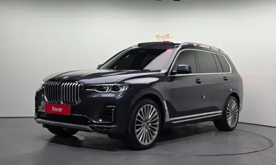 BMW X7 · 2021 год