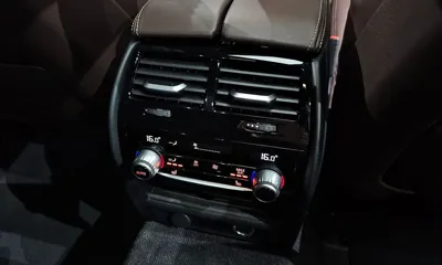 BMW 5-Series 2019, 58760 км, за 20802.18 USD - фото 31