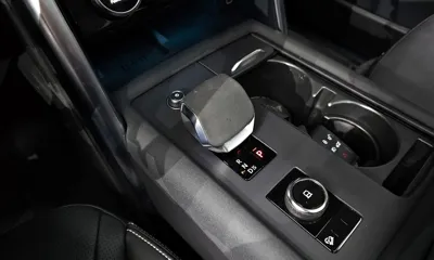 Land Rover Discovery 2023, 57831 км, за 34952.09 USD - фото 9