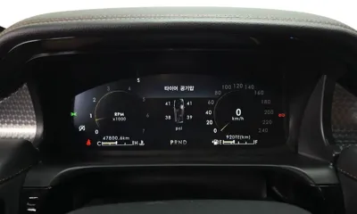 Lincoln Aviator 2023, 47800 км, за 31249.58 USD - фото 8
