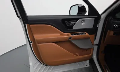 Lincoln Aviator 2023, 47800 км, за 31249.58 USD - фото 24
