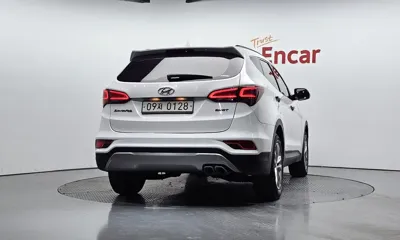 Hyundai Santafe 2016, 129350 км, за 7483.44 USD