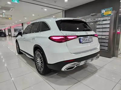 Mercedes-Benz GLC-Class 2023, 29236 км, за 42280.15 USD