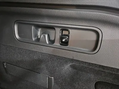 Mercedes-Benz GLC-Class 2023, 29236 км, за 42219.66 USD - фото 18