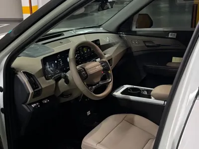 Kia EV5 2026, 338 км, за 11734.06 USD - фото 6