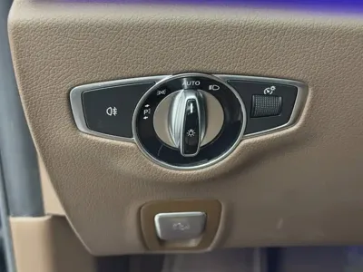 Mercedes-Benz E-Class 2023, 45400 км, за 35890.99 USD - фото 16