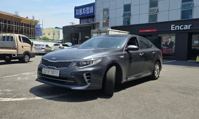Kia K5 2016, 198428 км, за 3931.99 USD