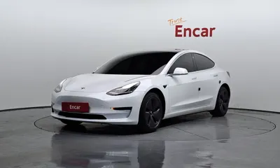 Tesla Model 3 · 2020 год