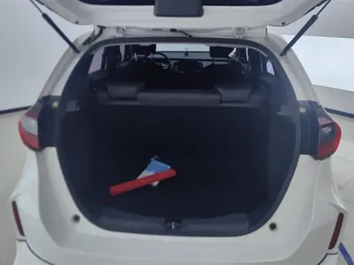 Honda Fit 2023, 53400 км, за 8440.38 USD