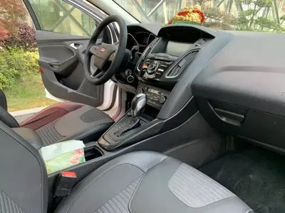 Ford Focus 2016, 91000 км, за 2972.28 USD - фото 6