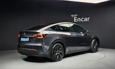 Tesla Model Y 2024, 36305 км, за 25677.69 USD